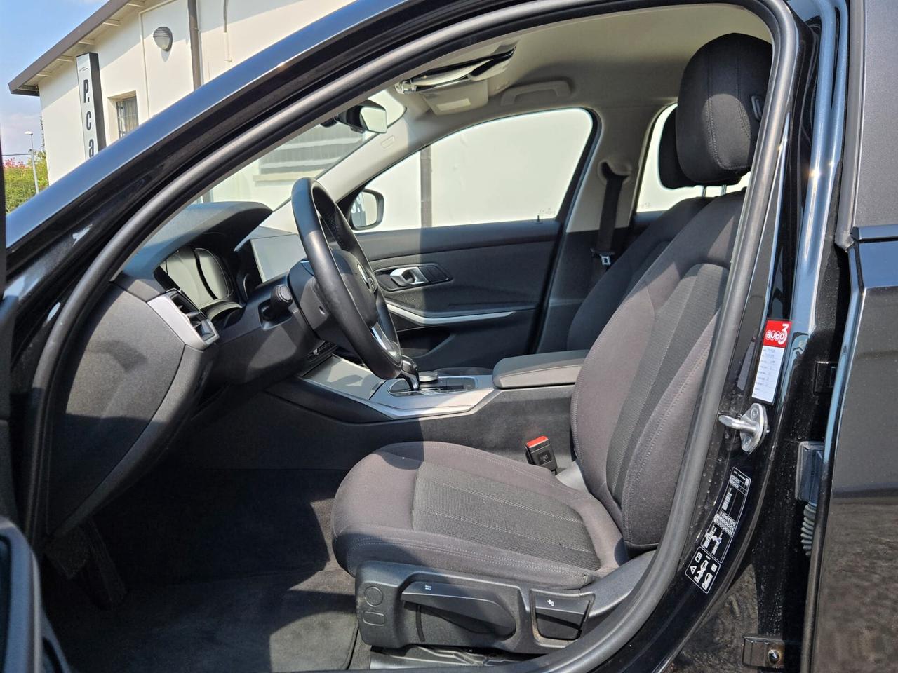 Bmw 320d xDrive Touring Business Advantage