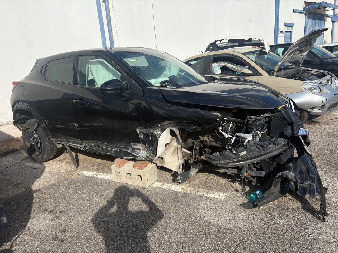Nissan Juke 1.0 DIG-T 114 CV N-Connecta - SINISTR*
