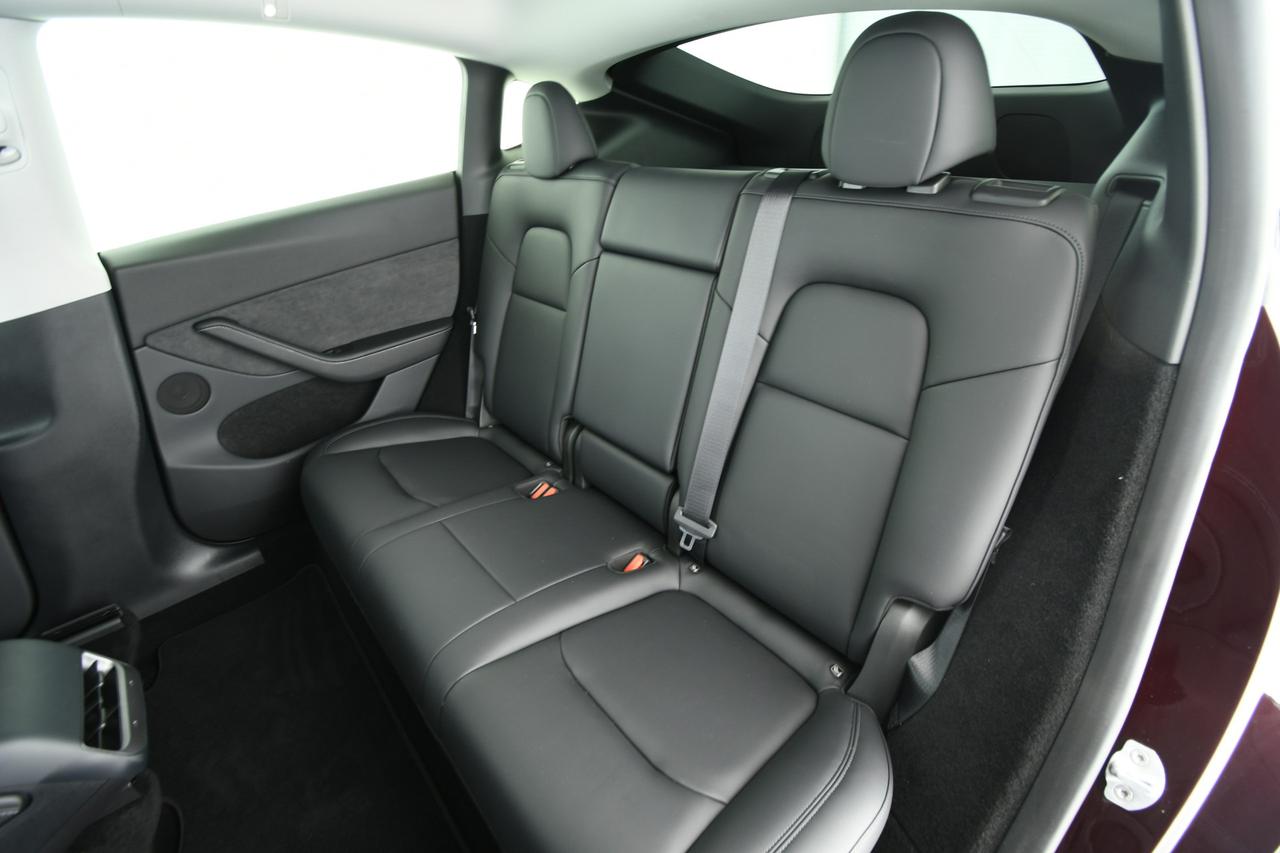 TESLA Model Y Performance Dual Motor awd +AUTOPILOT