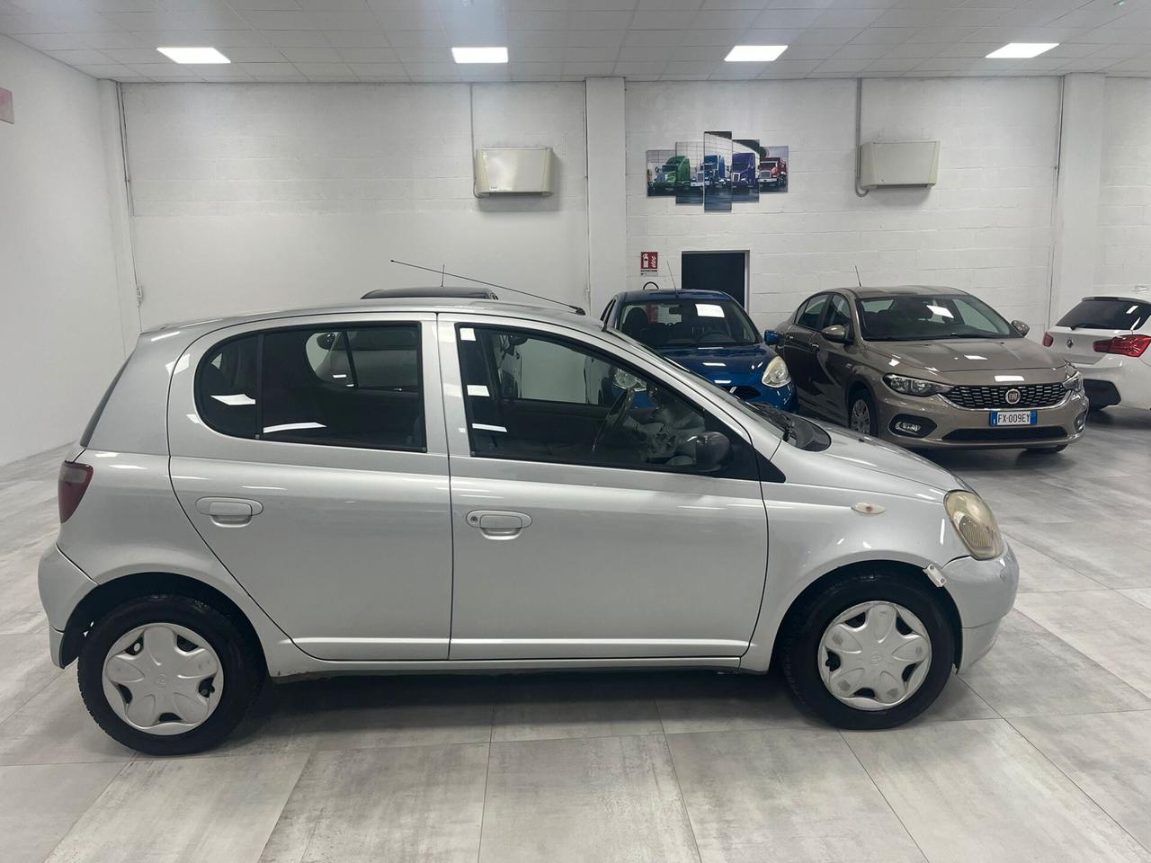 Toyota Yaris 5p 1.0