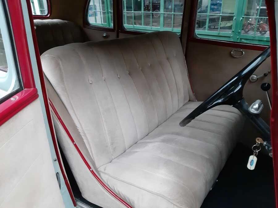 Ford Model B Sedan – 1933