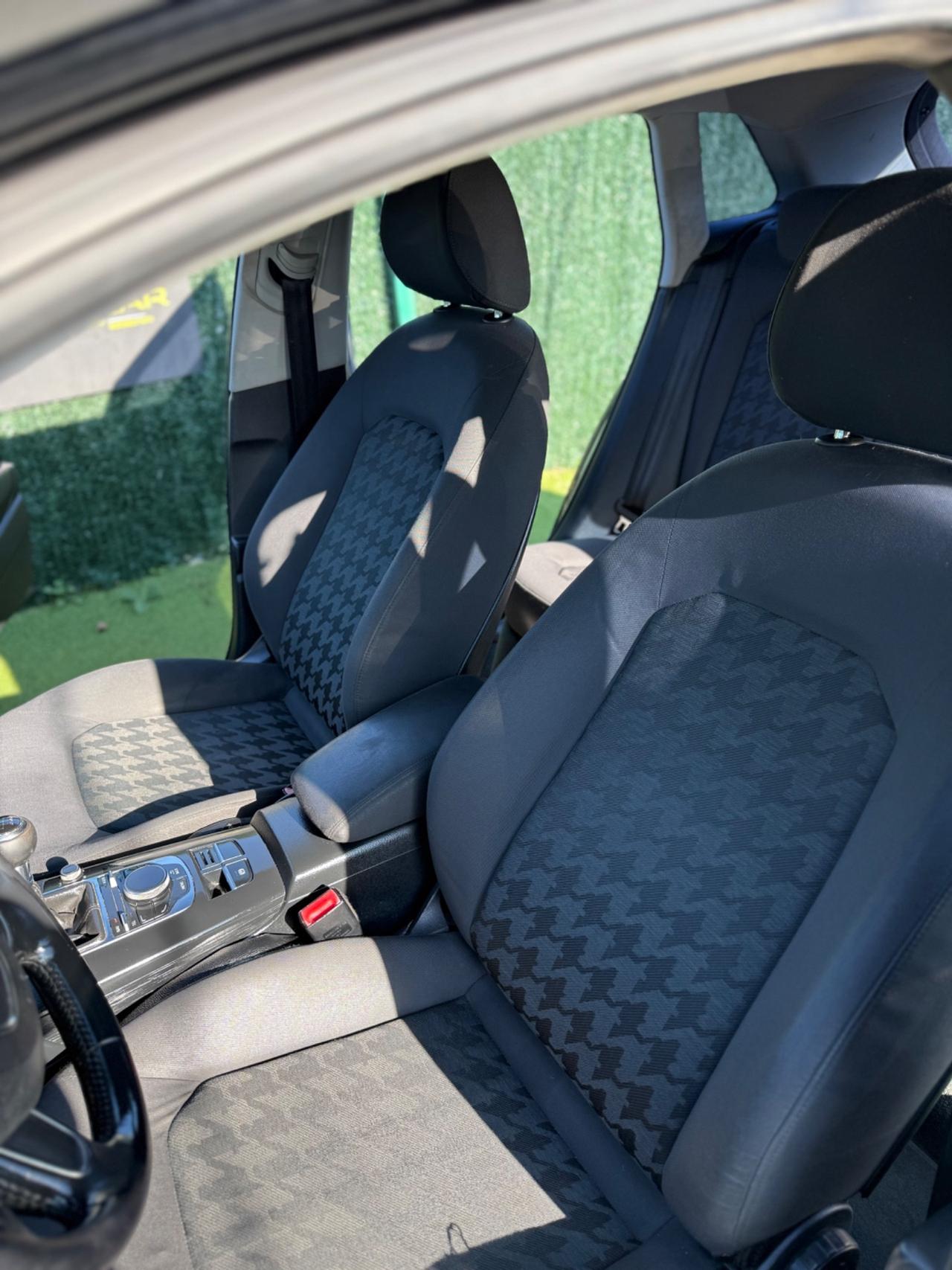 Audi A3 2014 1.6 DIESEL NEOPATENTATI FARI LED NAVI FULL