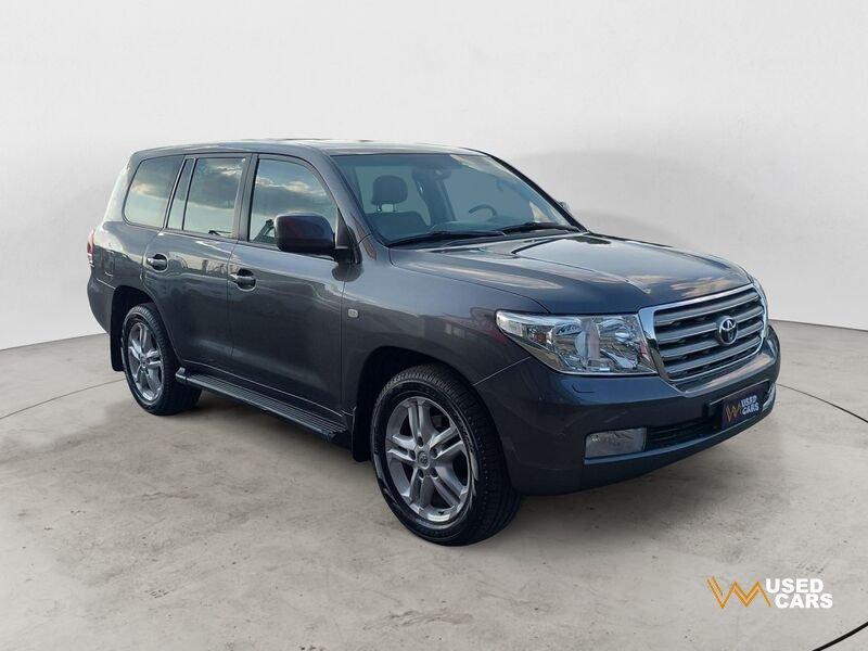 Toyota Land Cruiser V8 Land Cruiser V8 4.5 D4-D 5 posti