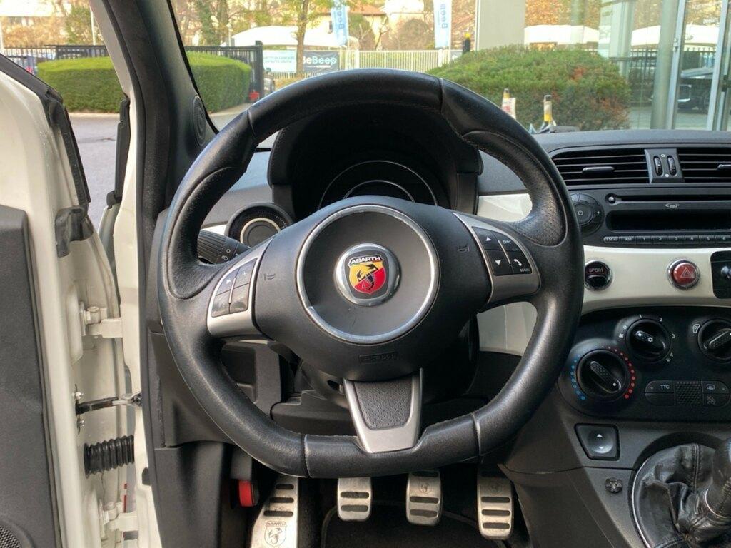 Abarth 595 1.4 Turbo T-Jet Yamaha Factory Racing