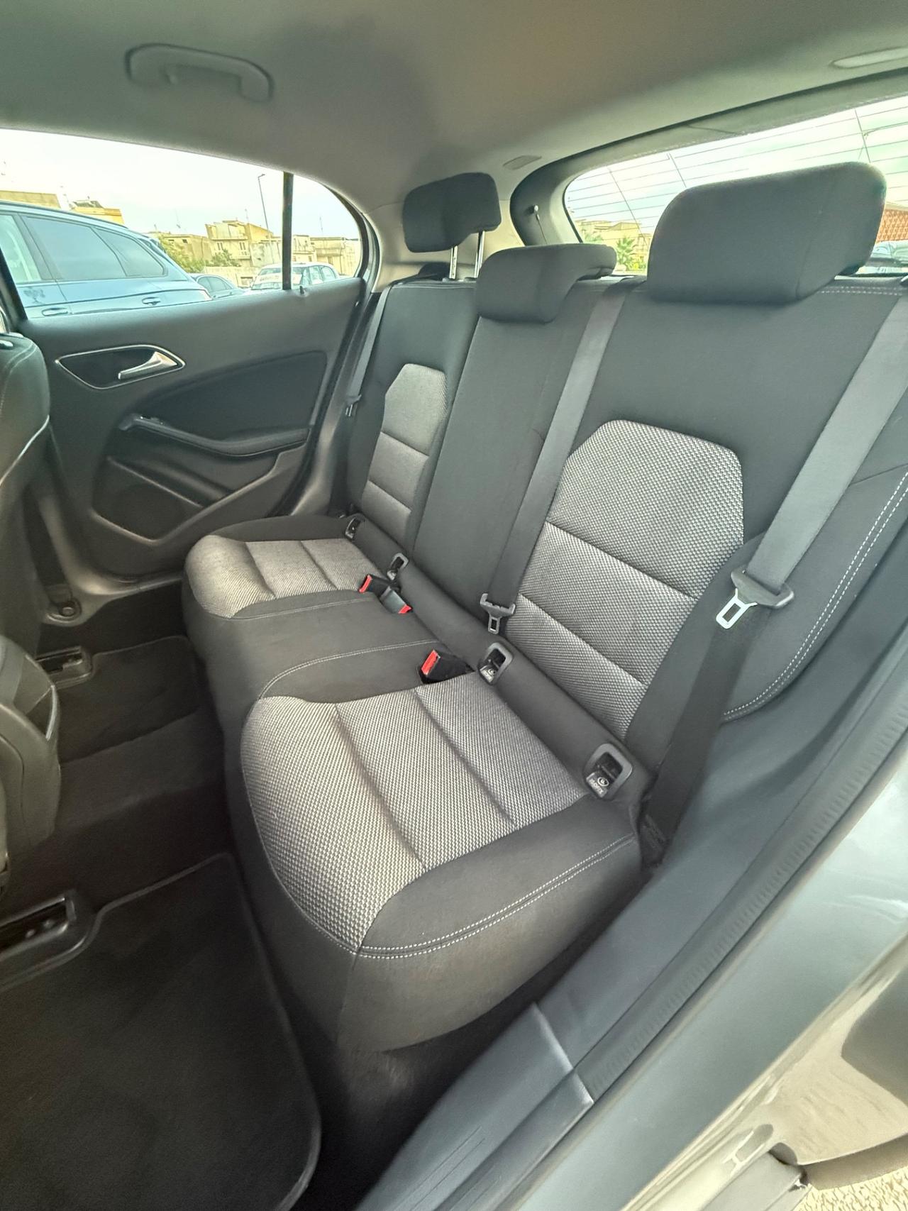 Mercedes-benz GLA 200 d Automatic 4Matic Premium
