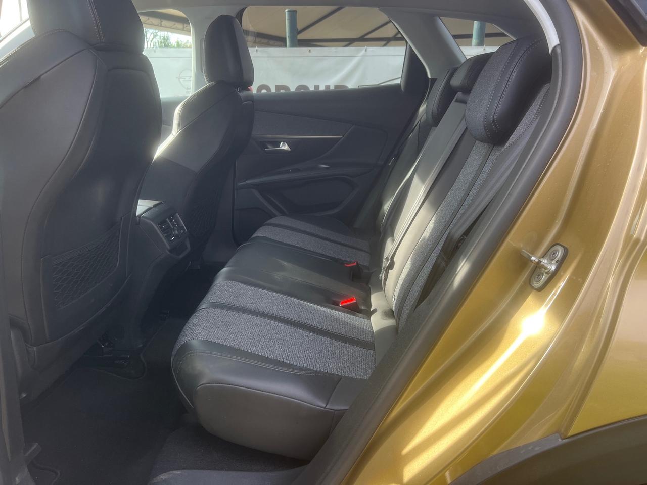 Peugeot 3008 1.5 BlueHDi 130CV EAT8 Allure-2018