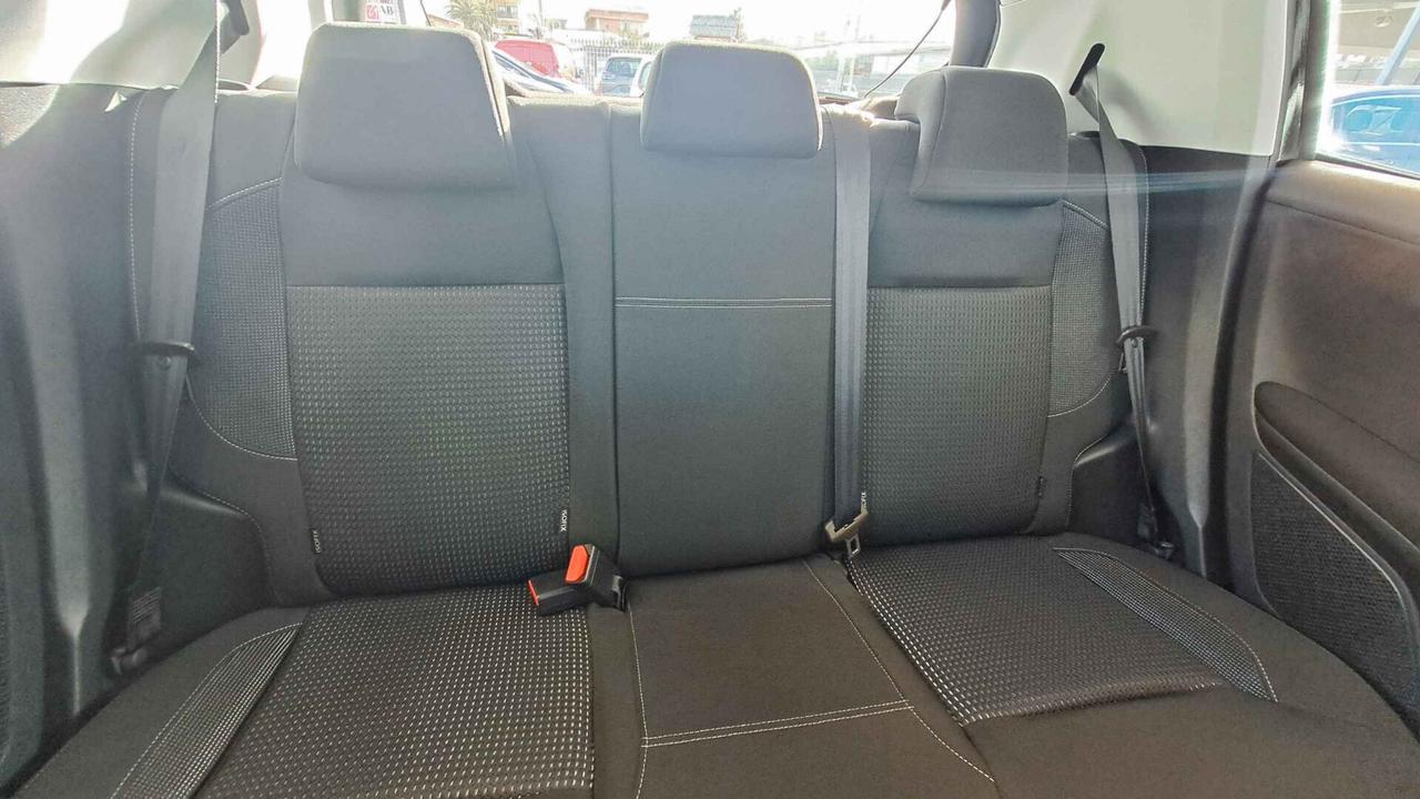 Peugeot 208 PureTech 82 Allure