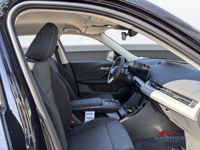 BMW iX1 eDrive20 Premium Package