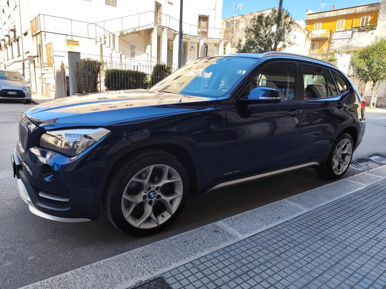 Bmw X1 sDrive18d X Line 143CV PERFETTA