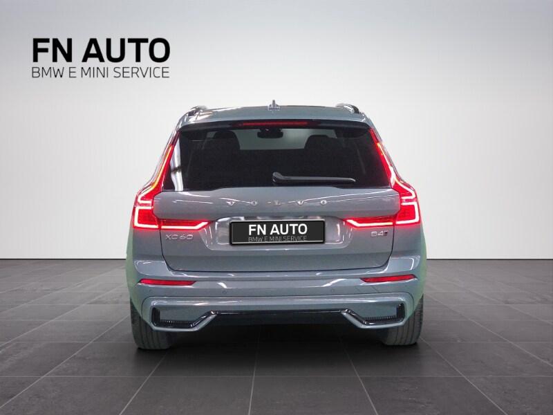 VOLVO XC60 (2017-->) XC60 B4 (d) AWD automatico...