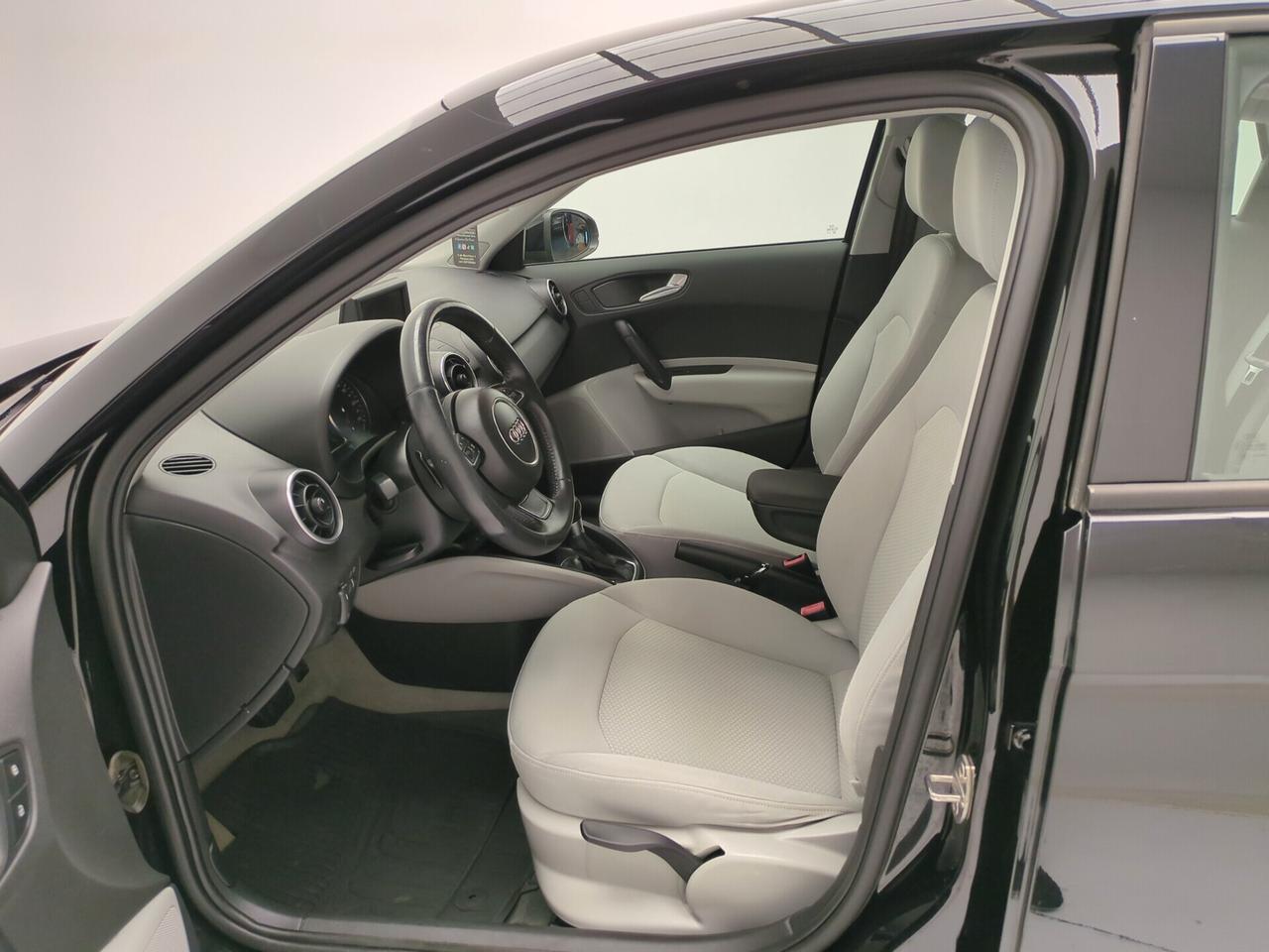 Audi A1 1.6 TDI S tronic Attraction