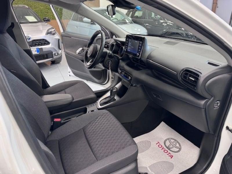 Toyota Yaris Hybrid Trend MY22