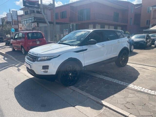 Land Rover Range Evoque 2.2 TD4 5p. Pure