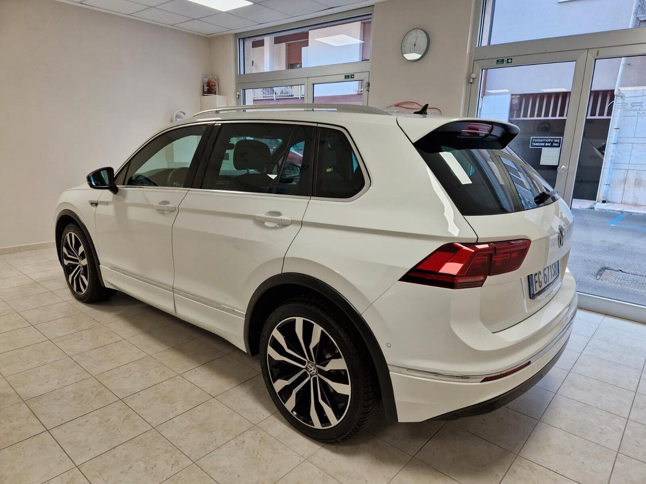 Volkswagen Tiguan 2.0 TDI 150 CV SCR 4MOTION R LINE TETTO APRIBILE