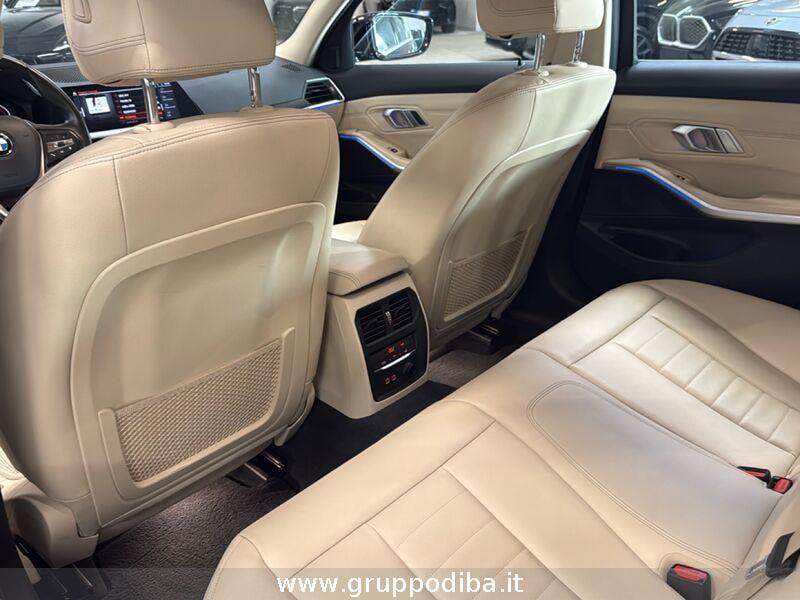BMW Serie 3 G21 2019 Touring Diese 320d Touring mhev 48V Luxury auto
