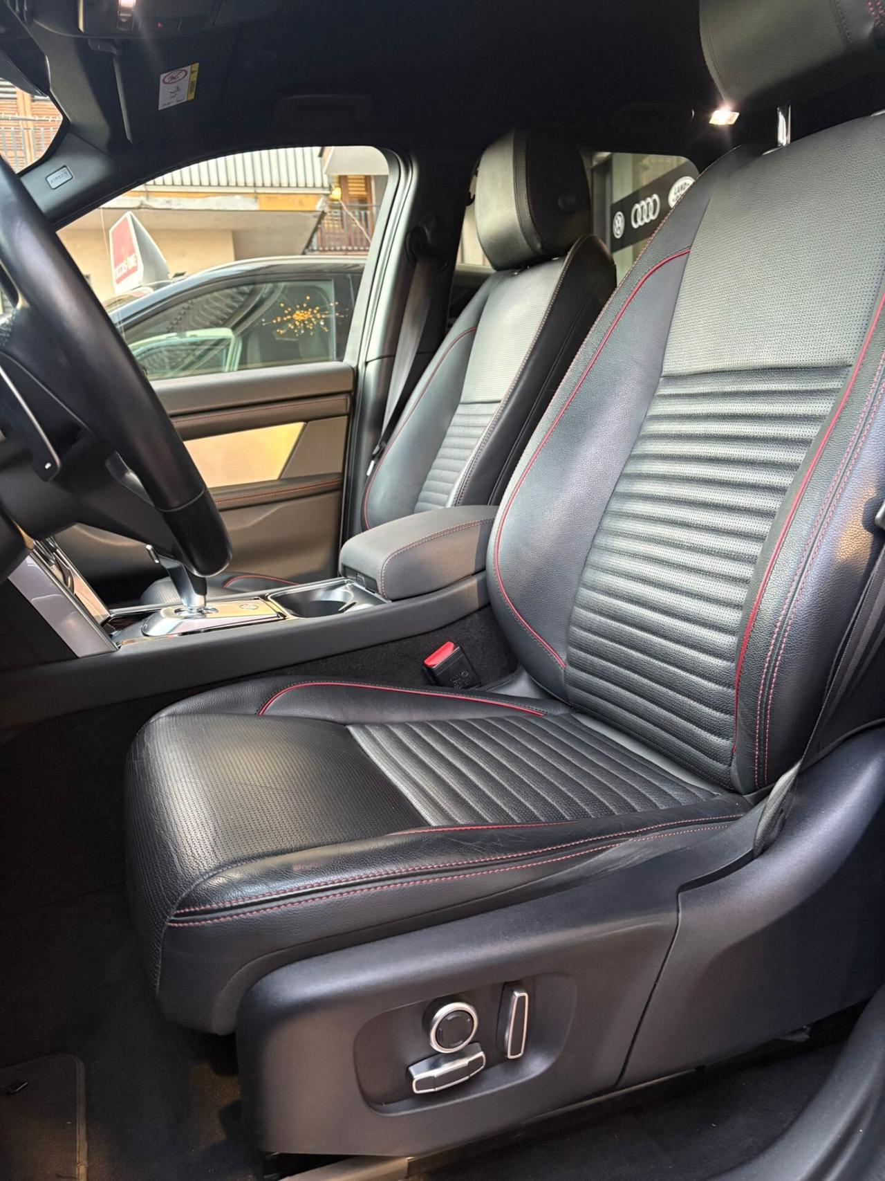 Land Rover Discovery Sport 2.0 TD4 163 CV AWD Auto R-Dynamic