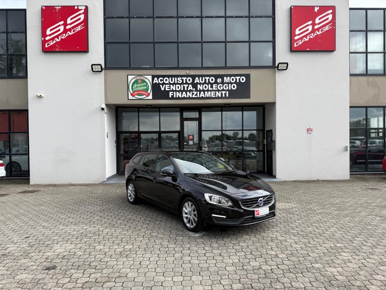 Volvo V60 D2 Summum|UNIPRO