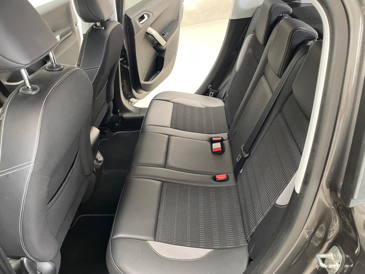 Peugeot 2008 1.5 BlueHDi 100 CV Allure