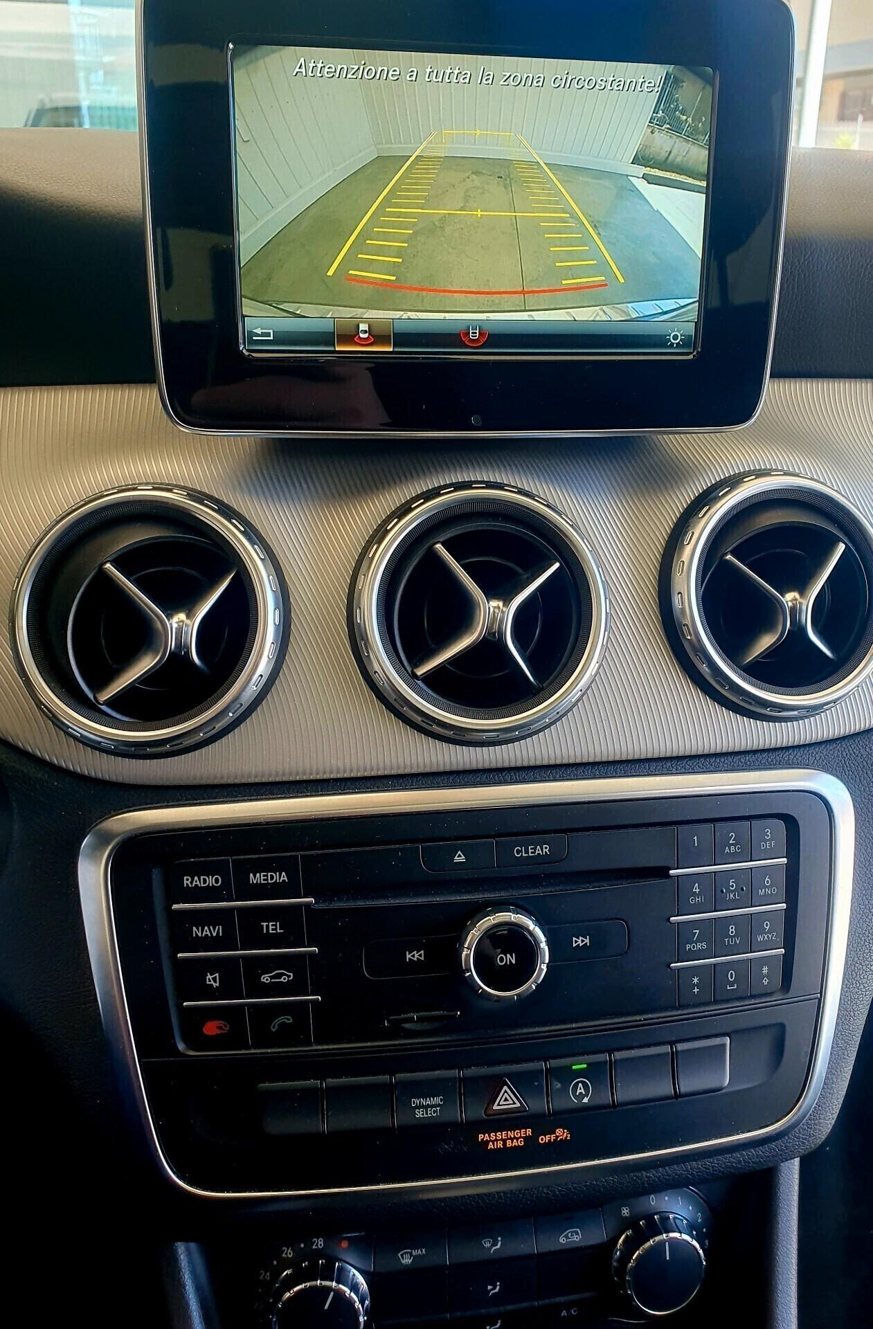 Mercedes-benz GLA 180D Automatic + Navi - 2016 - KM. 100.000