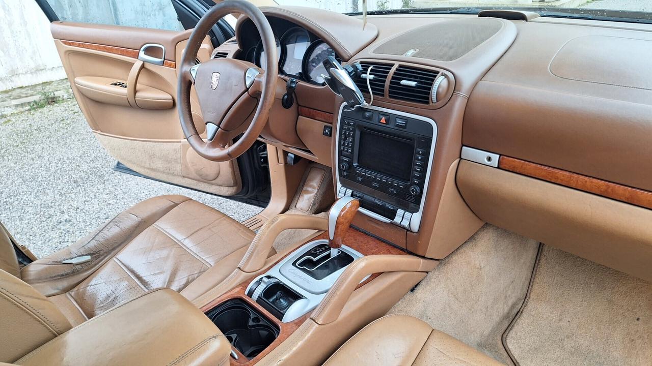 Porsche Cayenne 3.2 V6 cat