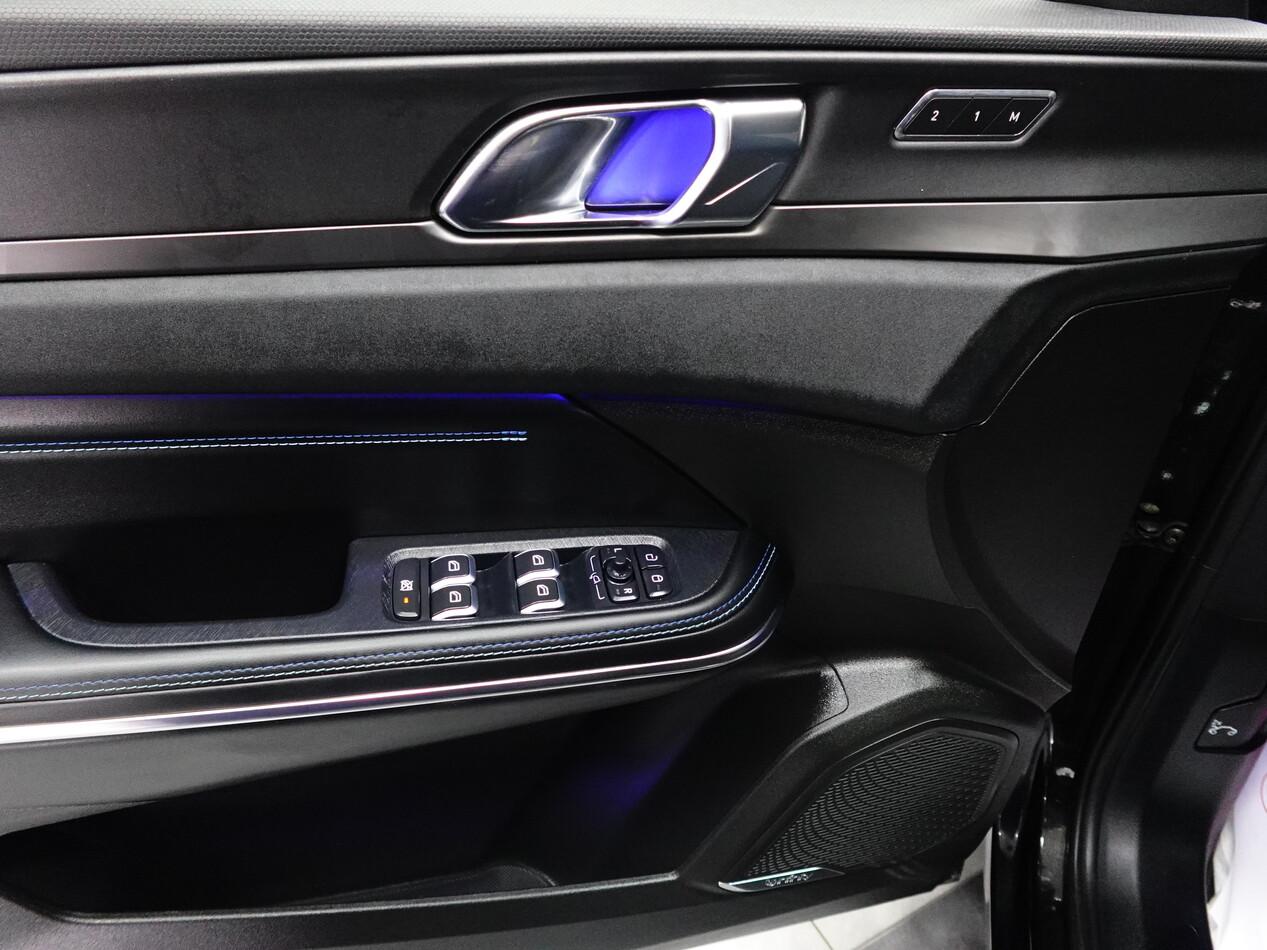 Lynk and Co 01 1.5 BZ 261 CV PHEV 01