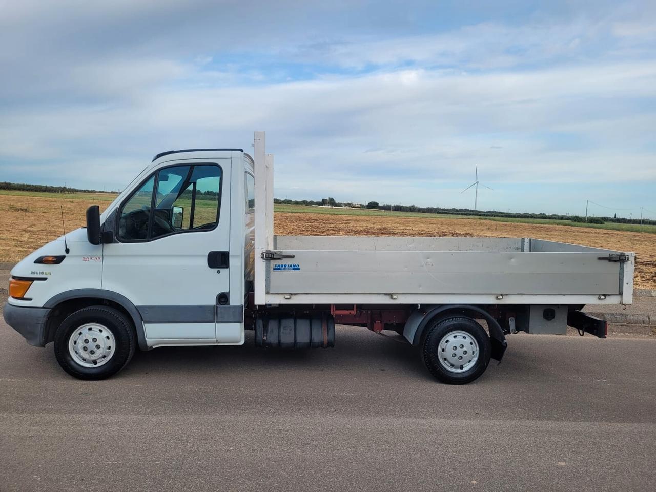 Iveco Daily 29L10 2.3 Hpi TDI PC Cassonato