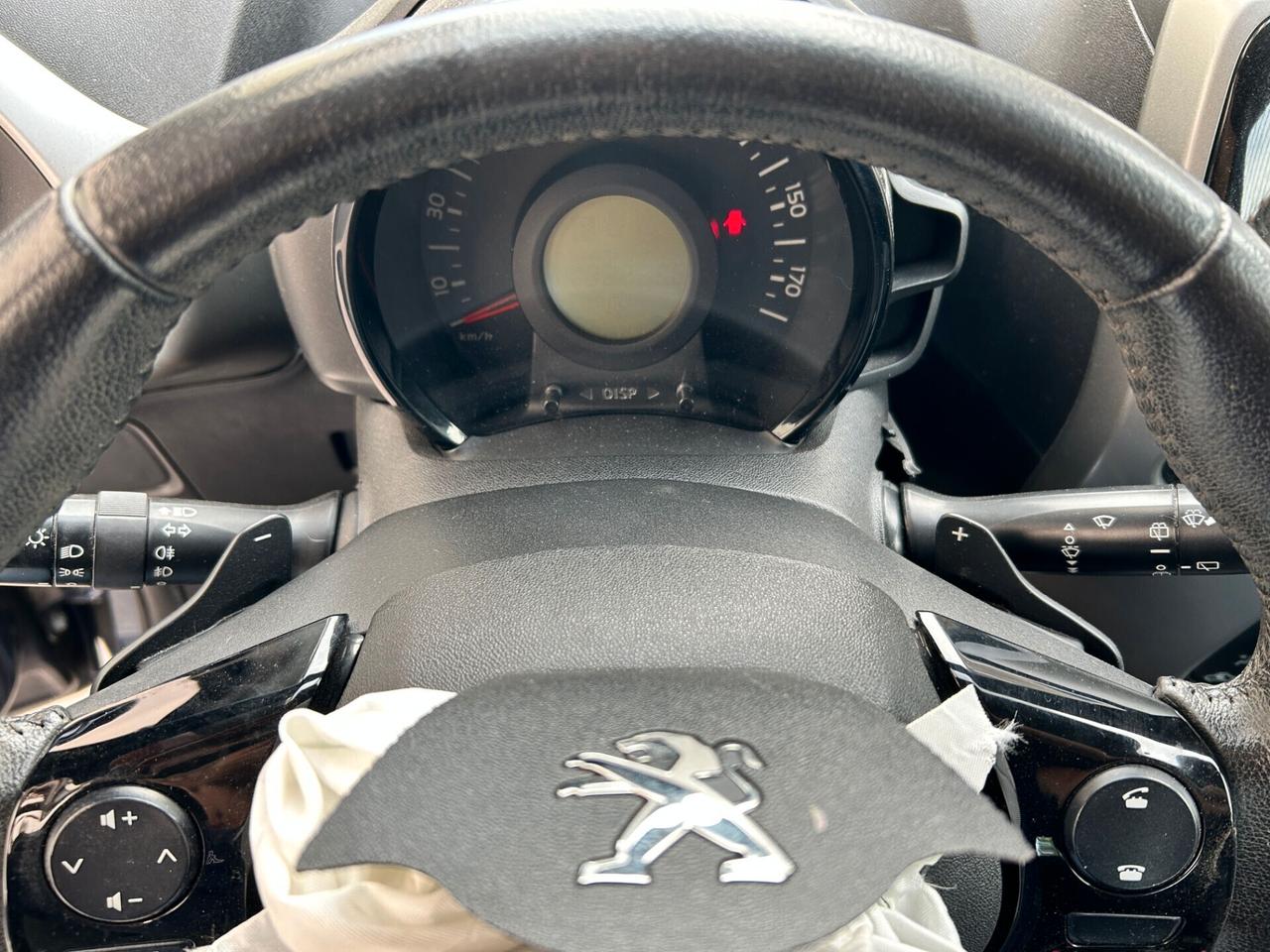 Peugeot 108 1.0 Benz. Aut. 68CV - 2016 Incidentata