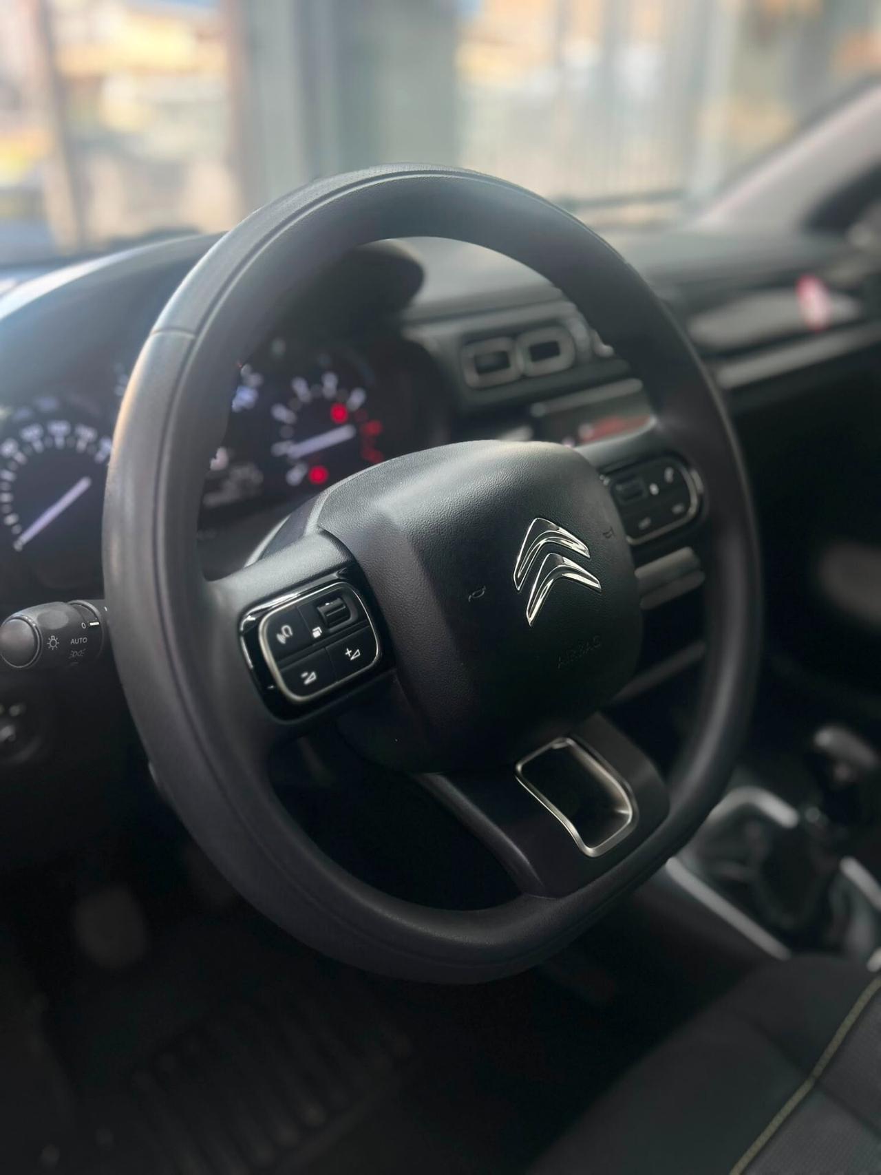 Citroen C3 1.2 benzina 83 CV Shine