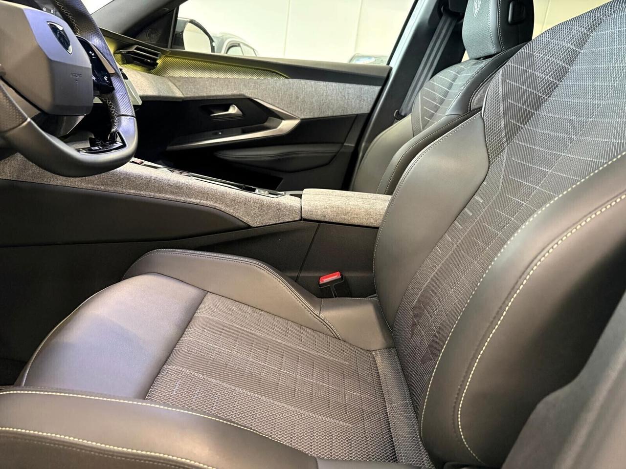 Peugeot 3008 GT Hybrid 145 e-DCS6 KM 0