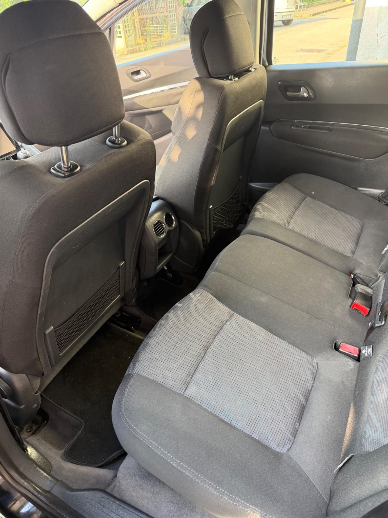 Peugeot 3008 1.6 HDi 112CV Business