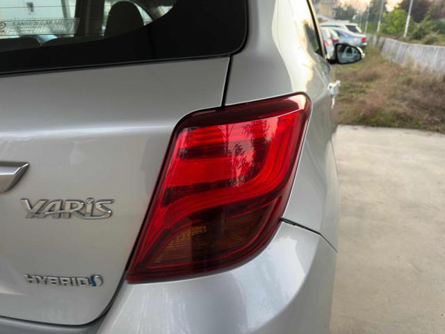 TOYOTA Yaris 1.5 Hybrid 5 porte Active AUTOMATICA PER NEOPATENT