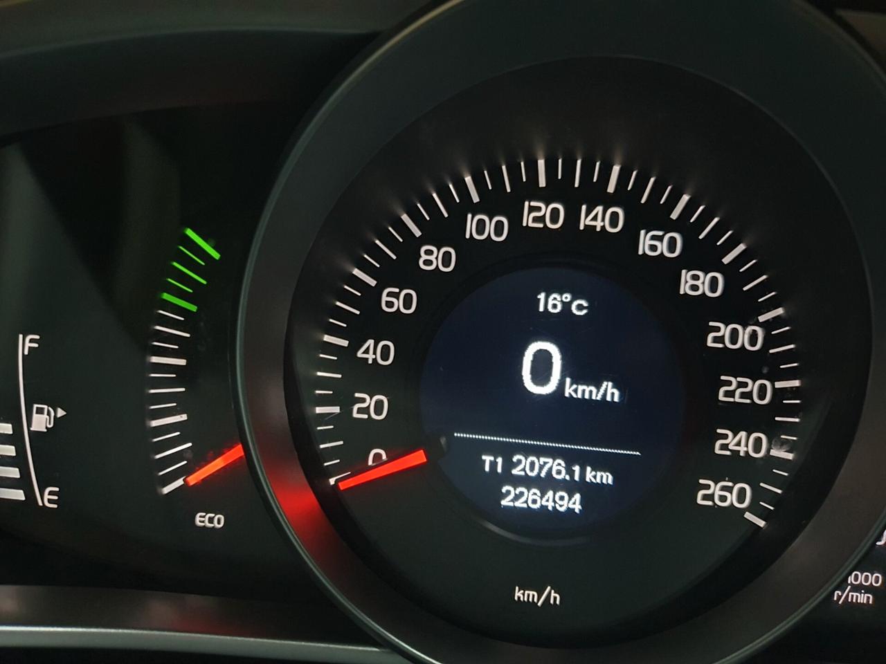 vendesi Volvo V40 D2 1.6