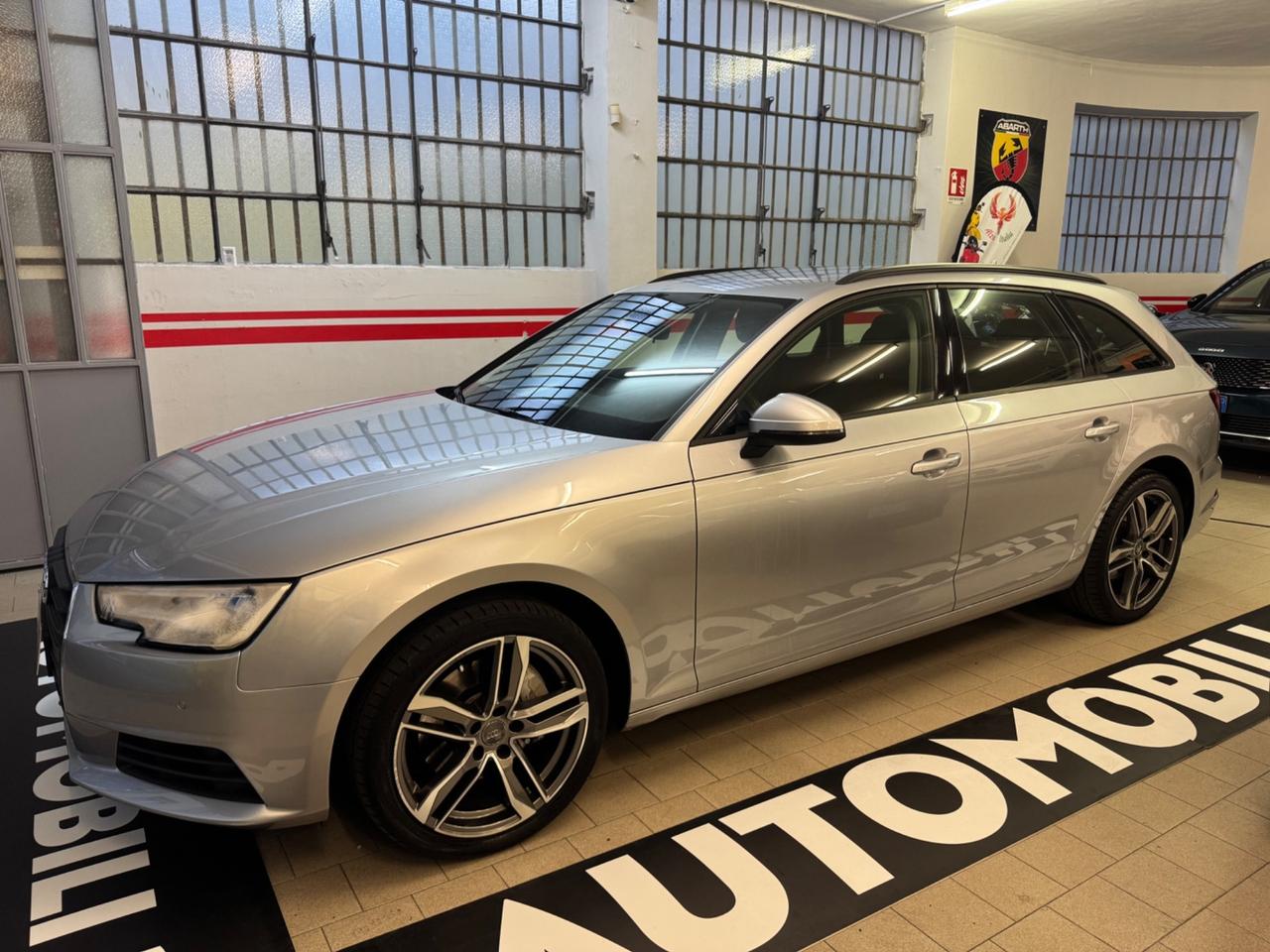 Audi A4 Avant 40 TDI quattro S tronic Business Advanced