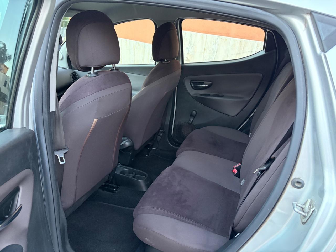 Lancia Ypsilon 1.2 Benz ideale per neopatentati
