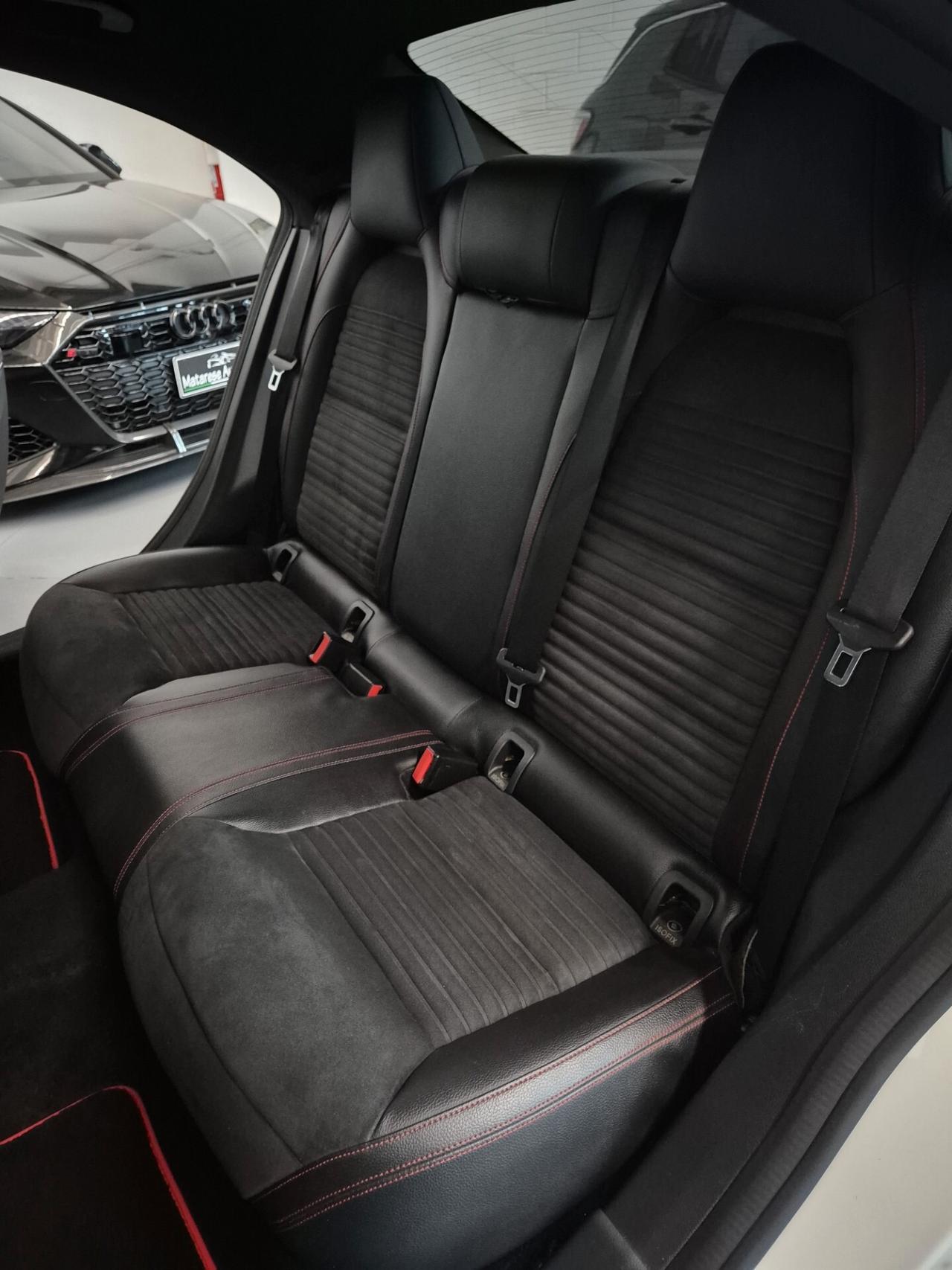 Mercedes-Benz CLA 250 Benz 2.0cc 211cv Premium AMG Navi Led Garanzia