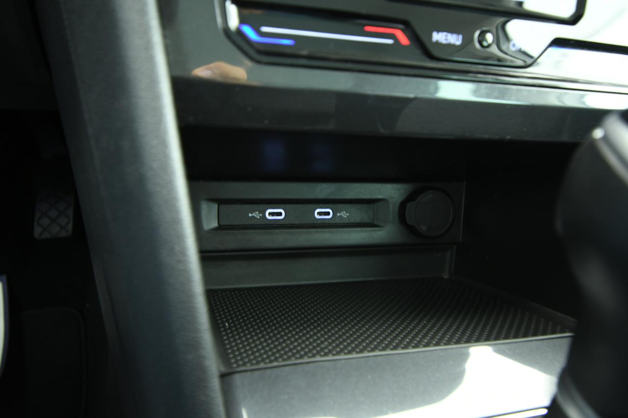 VOLKSWAGEN Tiguan 2.0 tdi Life 150cv dsg APP CONNECT+ACC+LED+C17"