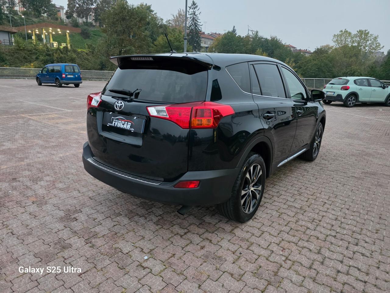 RAV4 2.0 D-4D 4WD Lounge valuto usato scambio
