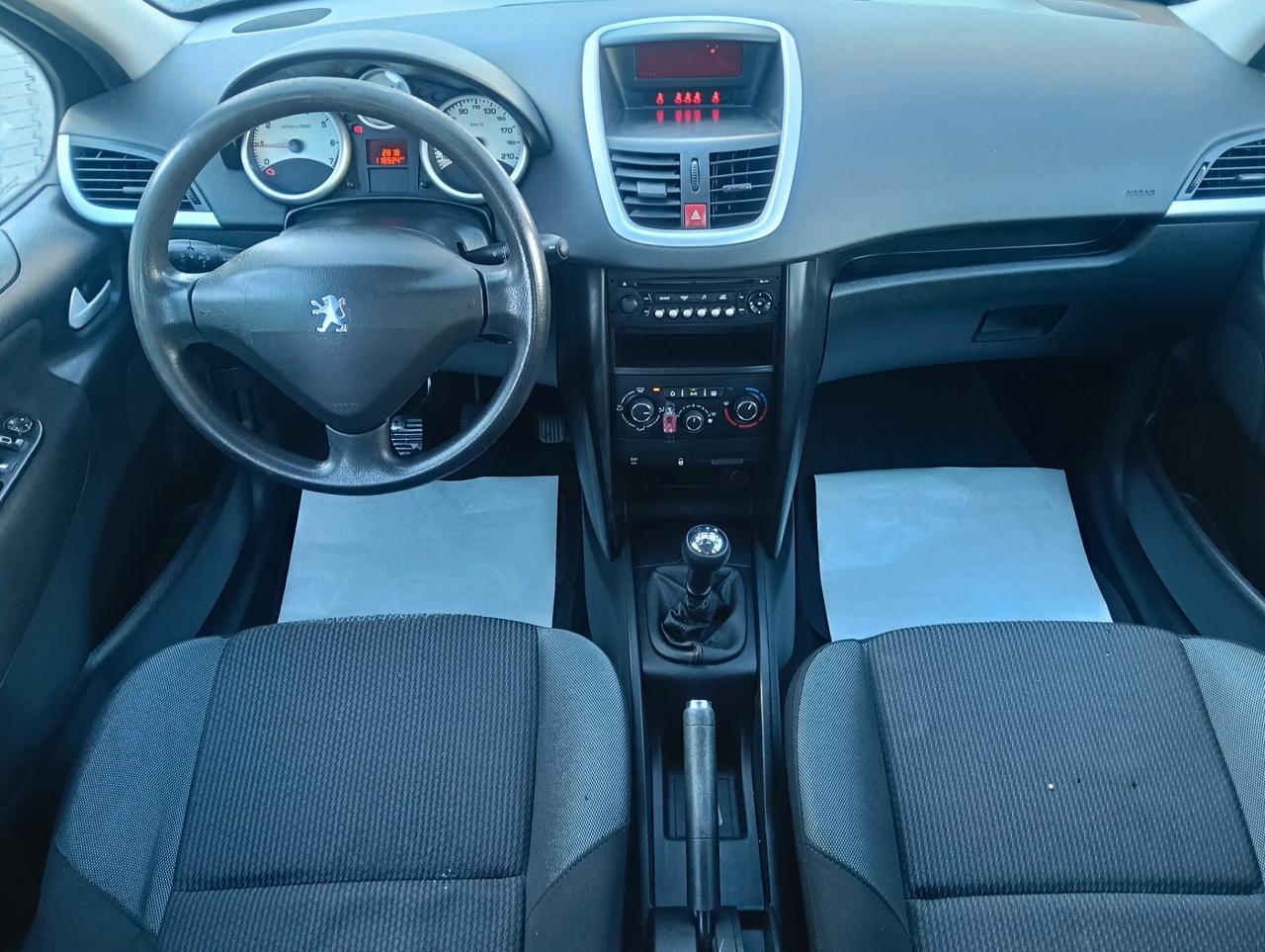 Peugeot 207 1.4 Marciante / Motore da rivedere consumo d'olio