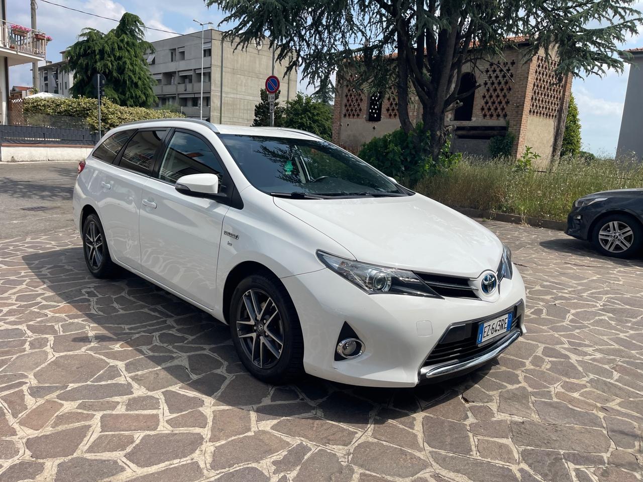 Toyota Auris Touring Sports 1.8 Hybrid Active
