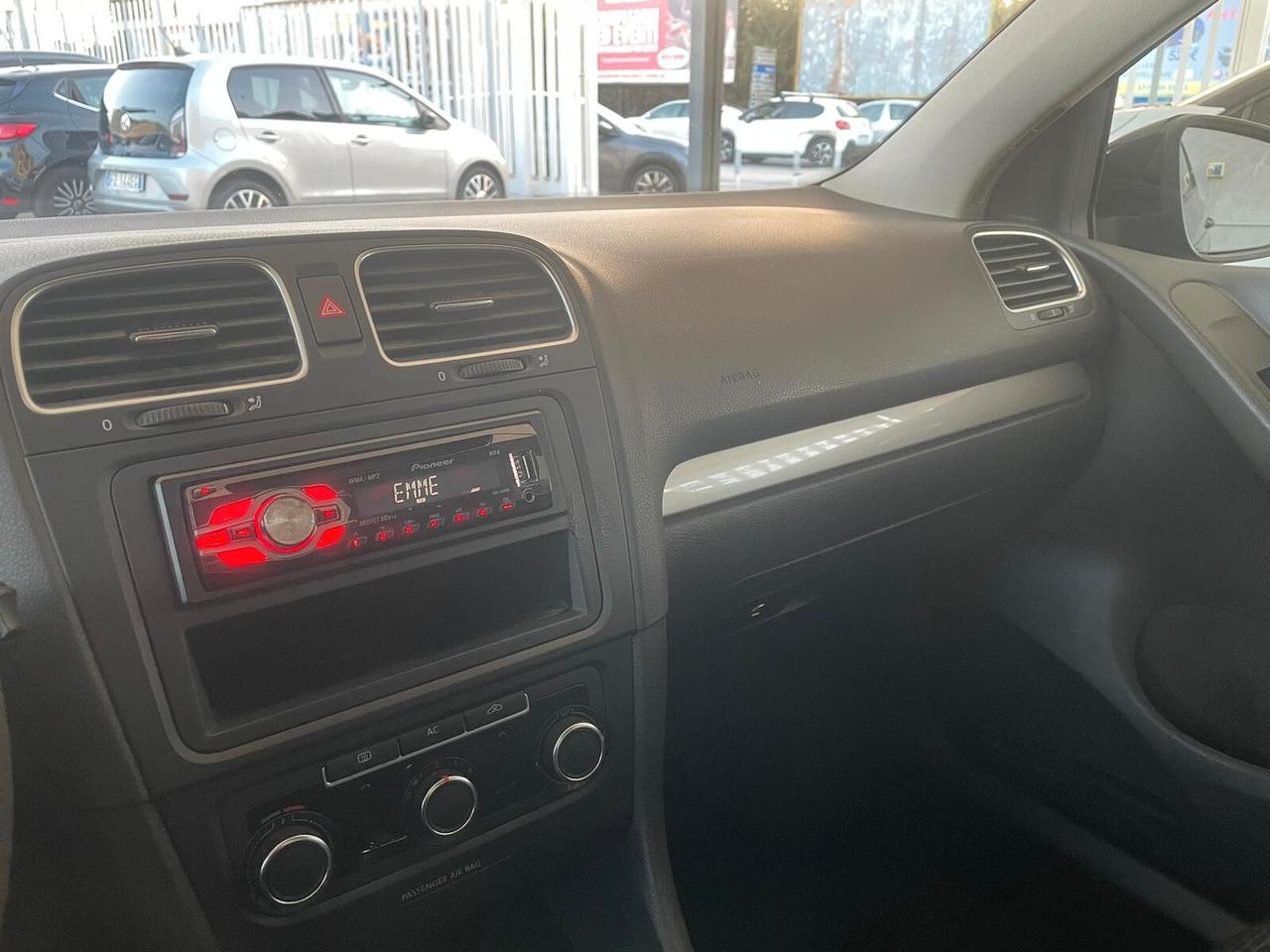 Volkswagen Golf 1.6 TDI DPF 5p. Highline