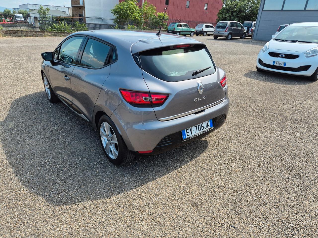 Renault Clio 1.2 75CV 5 porte Wave