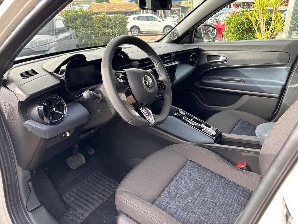Alfa Romeo Junior 1.2 136 CV Hybrid 2026 KM 0 IVA ESPOSTA Tua a solo 269 Euro al mese