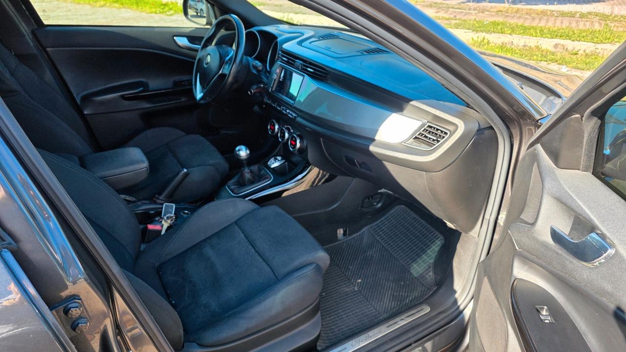 Alfa Romeo Giulietta 2.0 JTDm-2 140 CV Distinctive