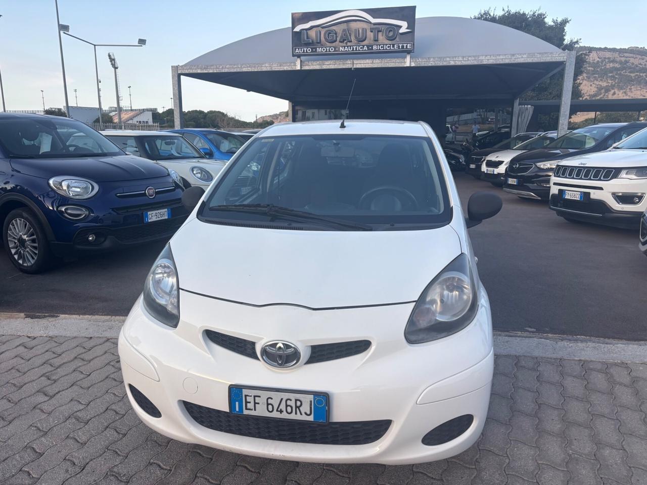 Toyota Aygo 1.0 12V VVT-i 5 porte Now Connect