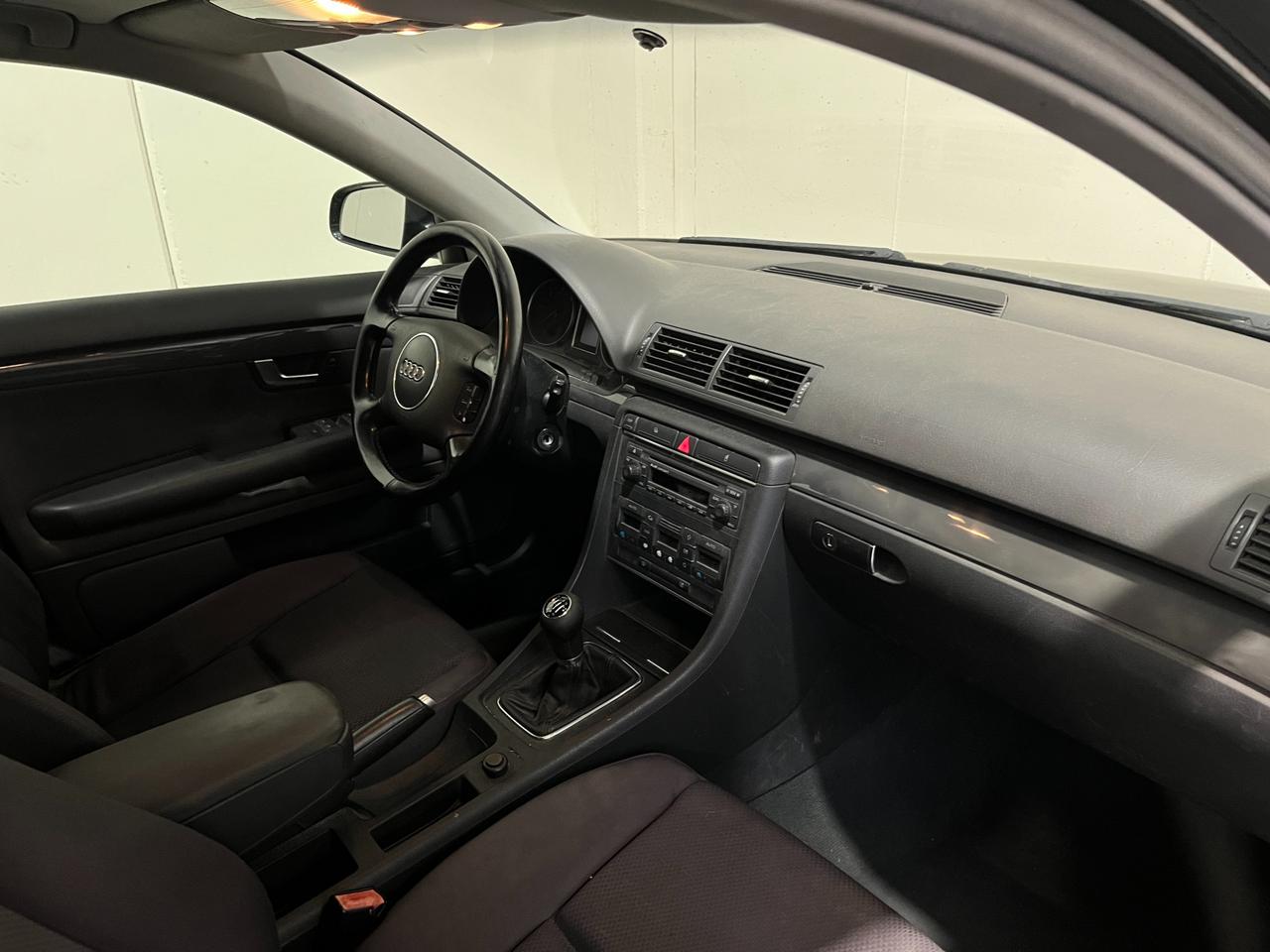 AUDI A4 AVANT 1.9TDI