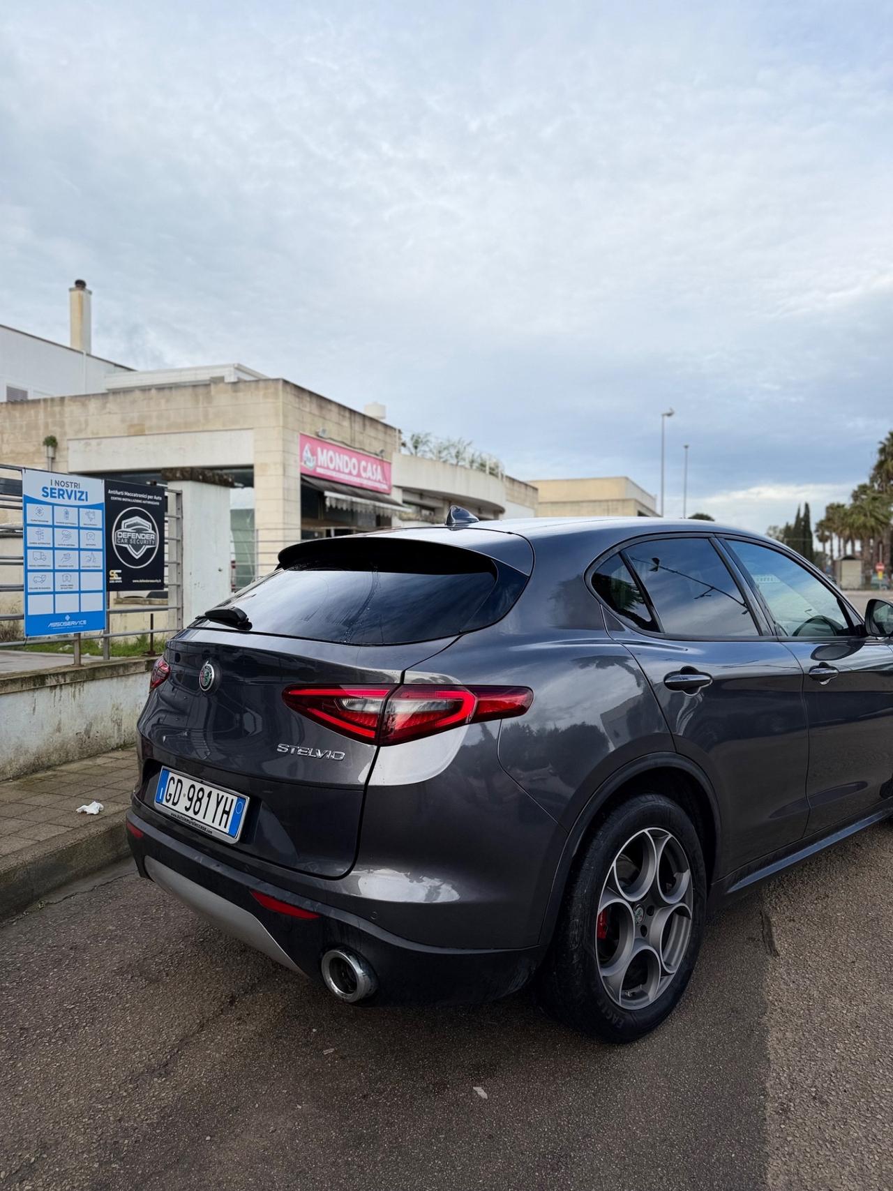 Alfa Romeo Stelvio 2.2 Turbodiesel 160 CV AT8 RWD Business