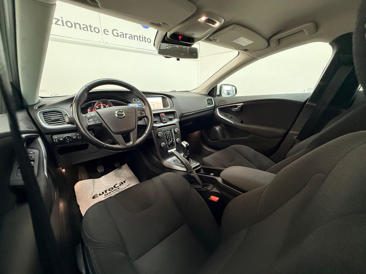 Volvo V40 D2 Inscription 2.0 120cv 07/2018 Euro 6B Neopatentati