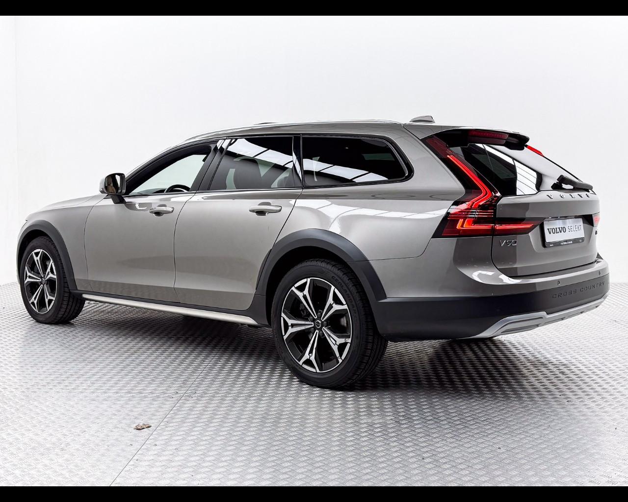 VOLVO V90 Cross Country B4 (d) AWD Geatronic Business Pro Line