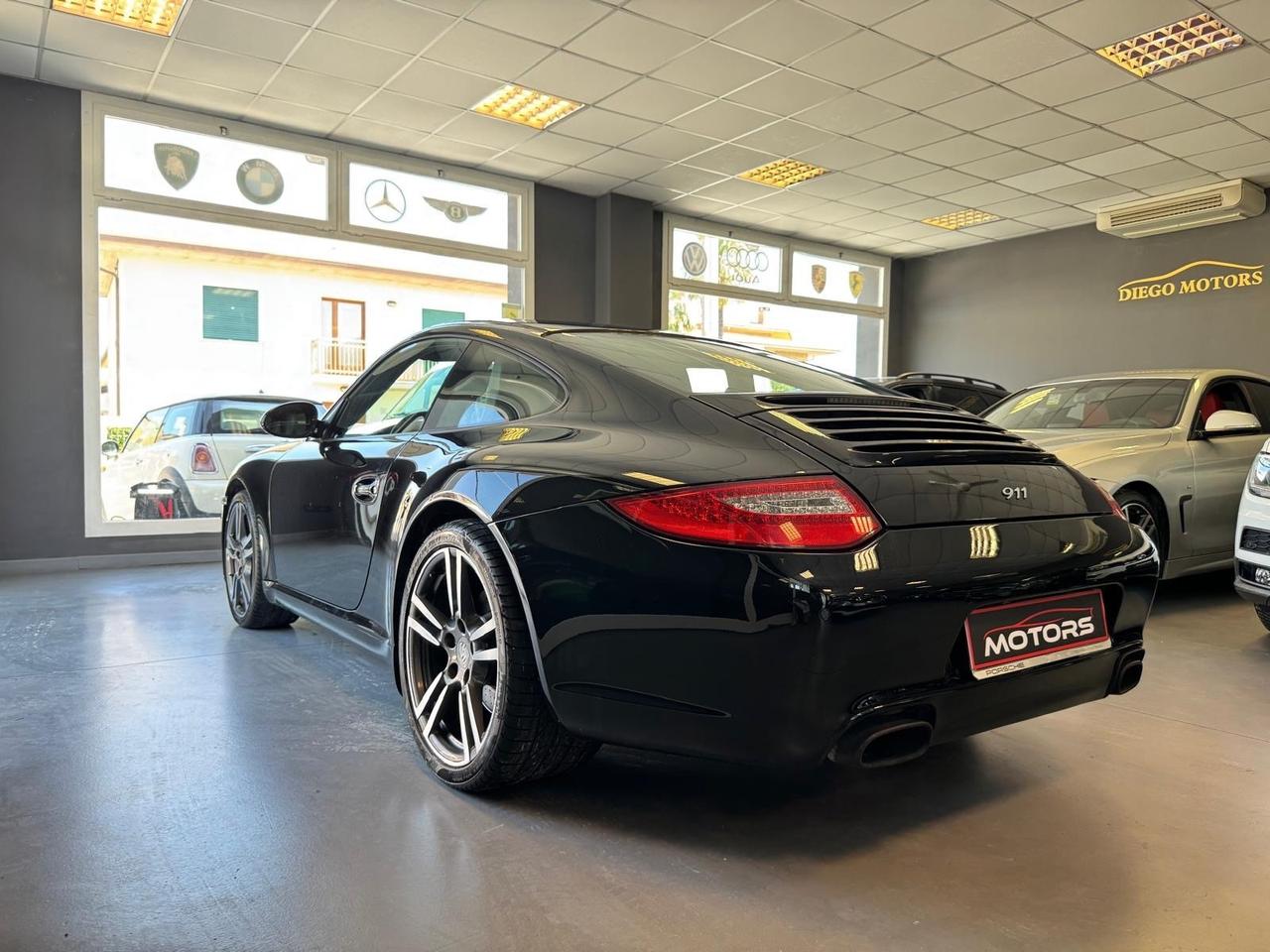 Porsche 911 Carrera Coupé Black Edition