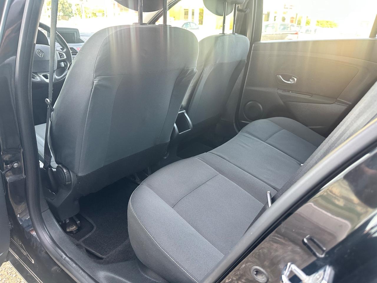Renault Megane 1.5 dCi 110CV SporTour GT Line (81 kw)